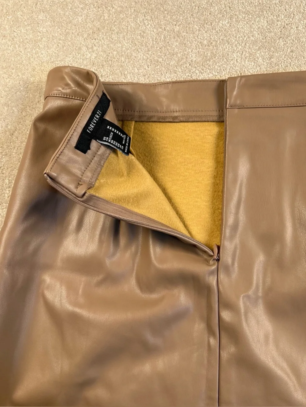 Faux Leather Skirt Tan Ruffle Hem‎ Asymmetric Zip Up Workwear Forever 21 Medium